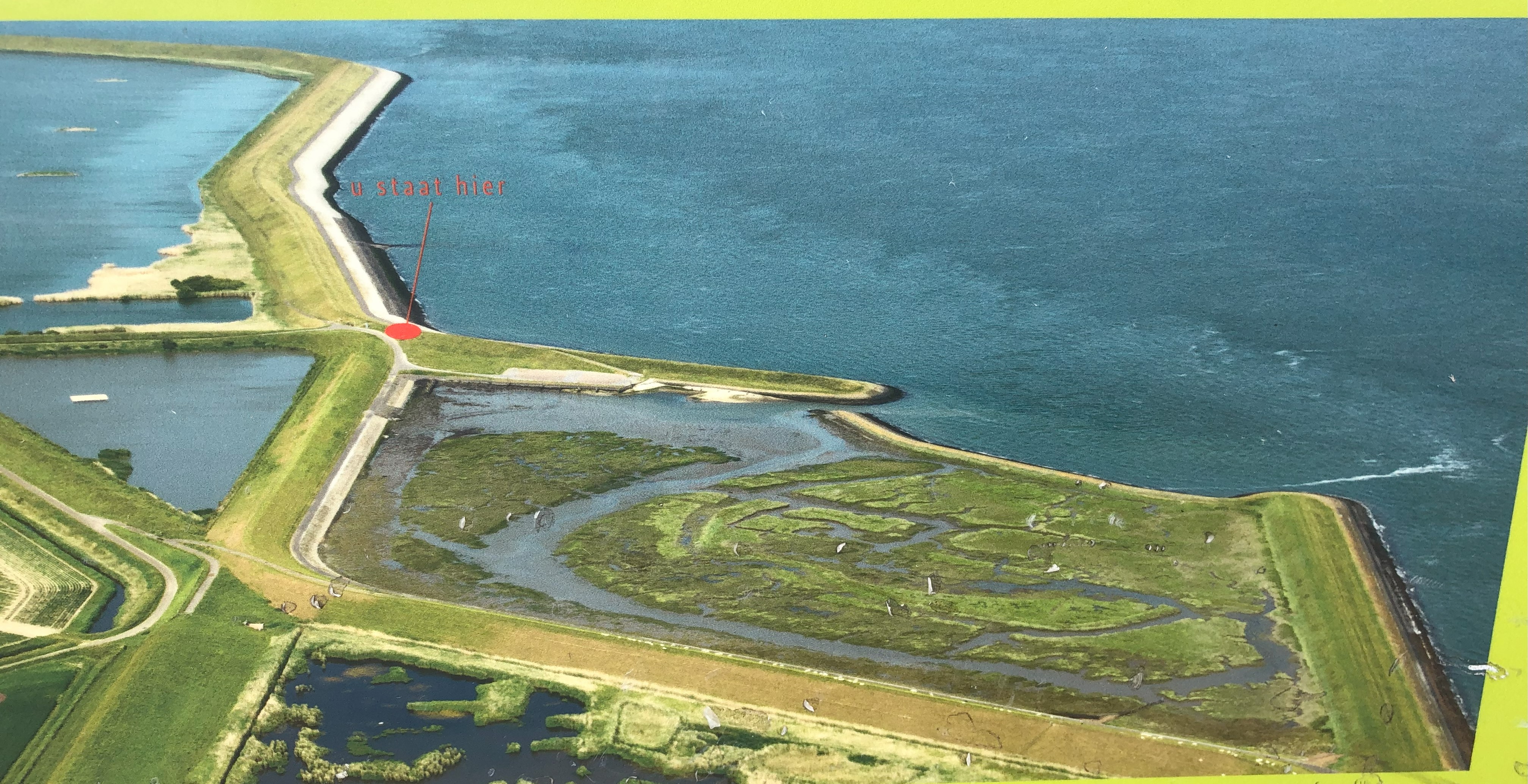 (Oesterput). Foto van Rob Eveleens.
Informatiebord over verwateren oesters